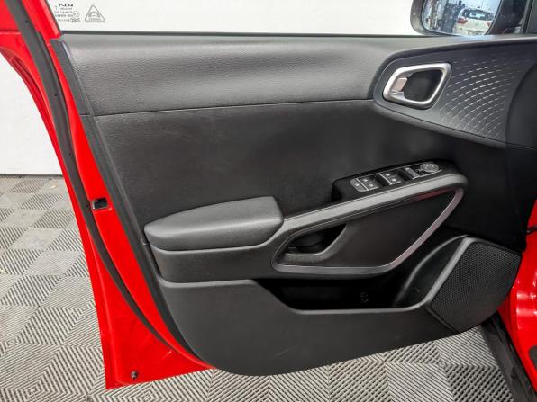 Kia Soul III с пробегом 2021 года, цена 1 955 000 рублей, 67853 км, хэтчбек, Автокод Объявления