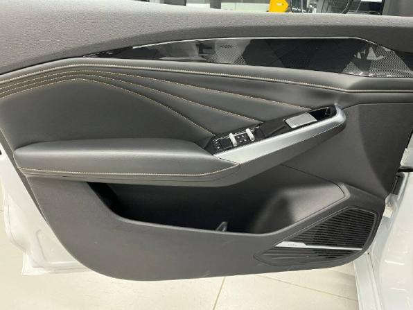 Geely Preface I с пробегом 2024 года, цена 2 784 000 рублей, 2921 км, седан, Автокод Объявления
