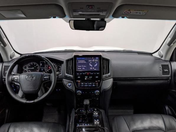 Toyota Land Cruiser 200 Series Рестайлинг 2 с пробегом 2017 года, цена 8 300 000 рублей, 29784 км, внедорожник, Автокод Объявления