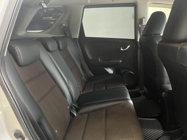 Honda Fit Shuttle I с пробегом 2012 года, цена 1 030 000 рублей, 128000 км, универсал, Автокод Объявления