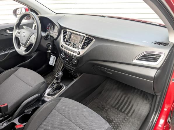 Hyundai Solaris II Рестайлинг с пробегом 2022 года, цена 1 680 000 рублей, 55981 км, седан, Автокод Объявления