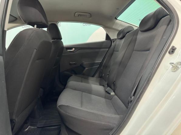 Hyundai Solaris II с пробегом 2018 года, цена 950 000 рублей, 253394 км, седан, Автокод Объявления