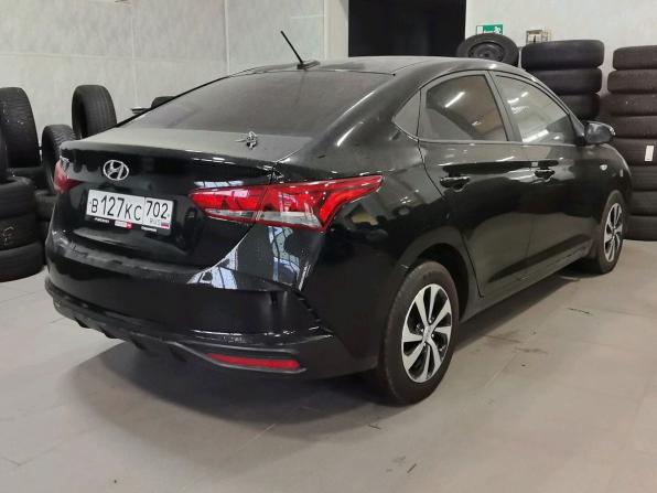 Hyundai Solaris II Рестайлинг с пробегом 2021 года, цена 1 470 000 рублей, 155464 км, седан, Автокод Объявления