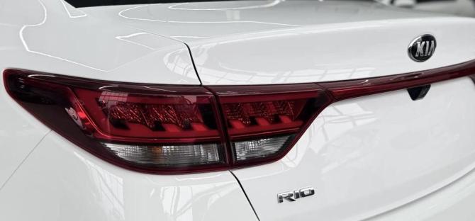 Kia Rio IV Рестайлинг с пробегом 2021 года, цена 1 749 000 рублей, 79900 км, седан, Автокод Объявления