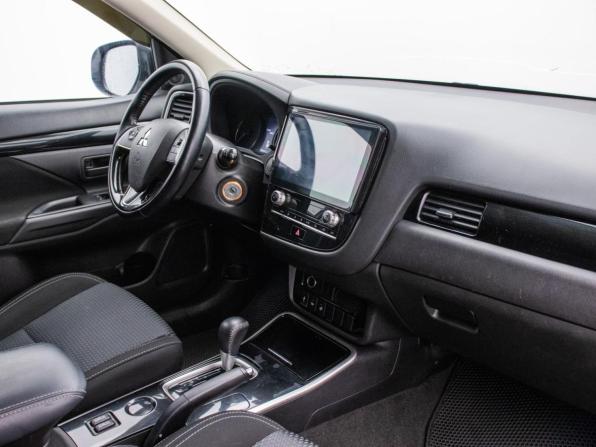 Mitsubishi Outlander III Рестайлинг 3 с пробегом 2021 года, цена 1 874 000 рублей, 143045 км, внедорожник, Автокод Объявления