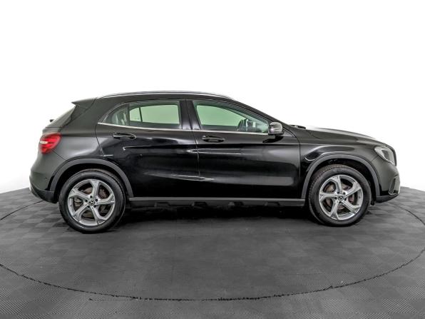 Mercedes-Benz GLA I (X156) Рестайлинг с пробегом 2019 года, цена 2 390 000 рублей, 91530 км, внедорожник, Автокод Объявления