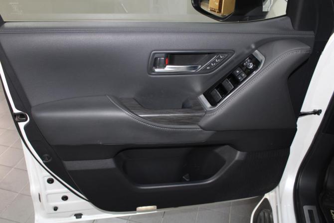 Toyota Land Cruiser 300 Series с пробегом 2021 года, цена 11 000 000 рублей, 68946 км, внедорожник, Автокод Объявления