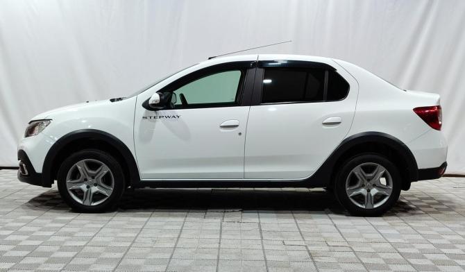 Renault Logan II Рестайлинг с пробегом 2021 года, цена 990 000 рублей, 59850 км, седан, Автокод Объявления
