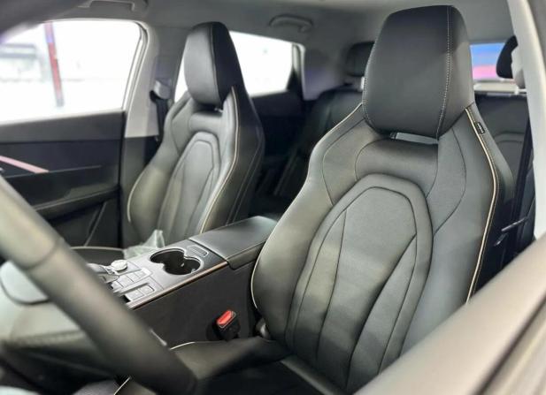 Omoda C5 I Рестайлинг с пробегом 2024 года, цена 2 249 000 рублей, 3500 км, внедорожник, Автокод Объявления