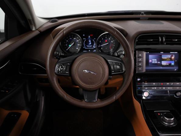 Jaguar XE I с пробегом 2018 года, цена 1 629 000 рублей, 225080 км, седан, Автокод Объявления