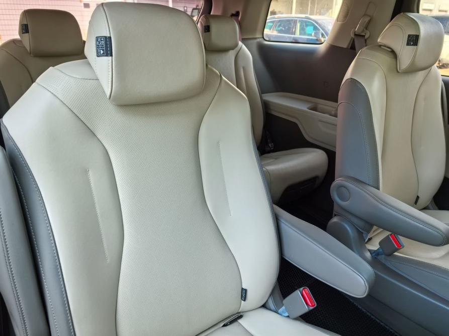 Kia Carnival IV Москва  - изображение 12