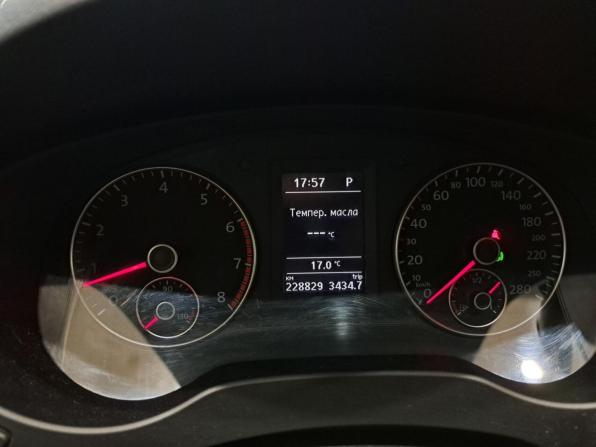Volkswagen Jetta VI с пробегом 2013 года, цена 899 000 рублей, 228828 км, седан, Автокод Объявления