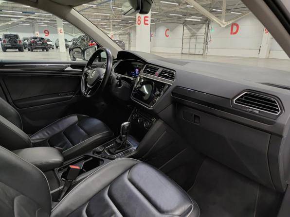 Volkswagen Tiguan II с пробегом 2018 года, цена 2 384 000 рублей, 136283 км, внедорожник, Автокод Объявления