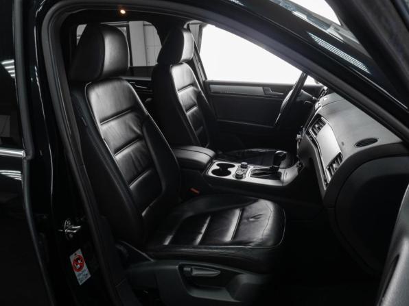 Volkswagen Touareg II с пробегом 2010 года, цена 1 699 000 рублей, 235078 км, внедорожник, Автокод Объявления