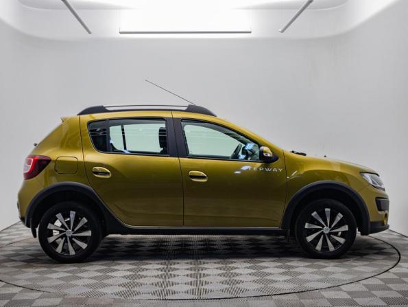Renault Sandero II с пробегом 2018 года, цена 1 170 000 рублей, 17512 км, хэтчбек, Автокод Объявления