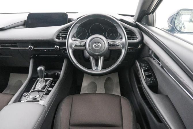 Mazda 3 IV (BP) с пробегом 2021 года, цена 2 069 000 рублей, 13250 км, хэтчбек, Автокод Объявления