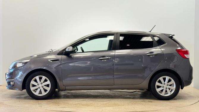 Kia Rio III Рестайлинг с пробегом 2016 года, цена 950 000 рублей, 66739 км, хэтчбек, Автокод Объявления