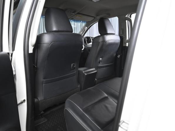 Toyota Hilux VIII с пробегом 2016 года, цена 2 889 000 рублей, 360503 км, offers.body_type.unknown, Автокод Объявления