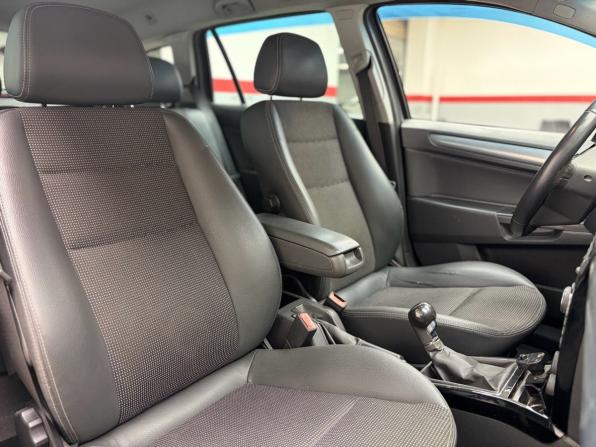 Opel Astra H Рестайлинг с пробегом 2011 года, цена 730 000 рублей, 176293 км, универсал, Автокод Объявления