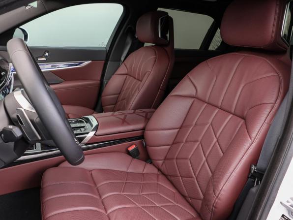 BMW 7 серии VII (G70) с пробегом 2025 года, цена 13 980 000 рублей, 18704 км, седан, Автокод Объявления