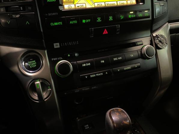 Toyota Land Cruiser 200 Series с пробегом 2011 года, цена 2 785 000 рублей, 275460 км, внедорожник, Автокод Объявления