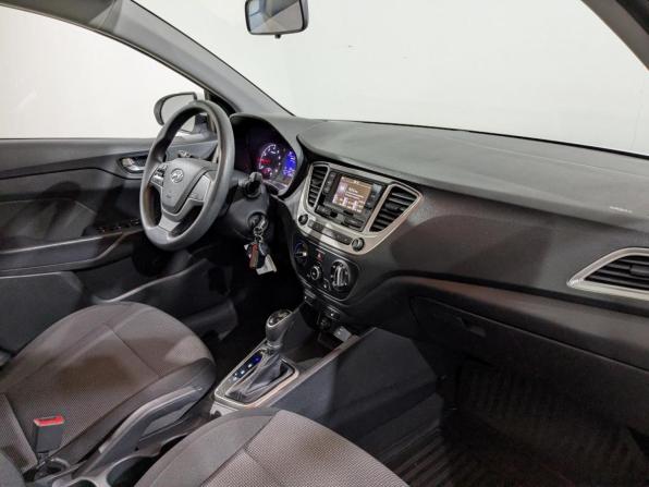 Hyundai Solaris II Рестайлинг с пробегом 2022 года, цена 1 595 000 рублей, 67811 км, седан, Автокод Объявления