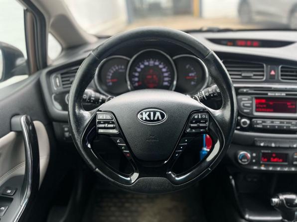 Kia Ceed II с пробегом 2014 года, цена 1 050 000 рублей, 147000 км, хэтчбек, Автокод Объявления