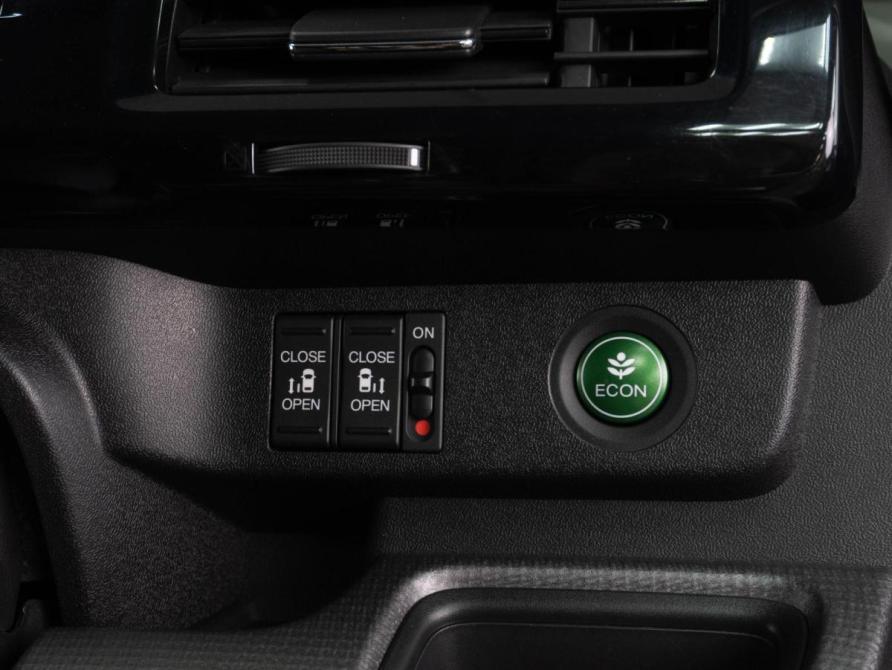 Honda Stepwgn V Рестайлинг Тюмень  - изображение 14