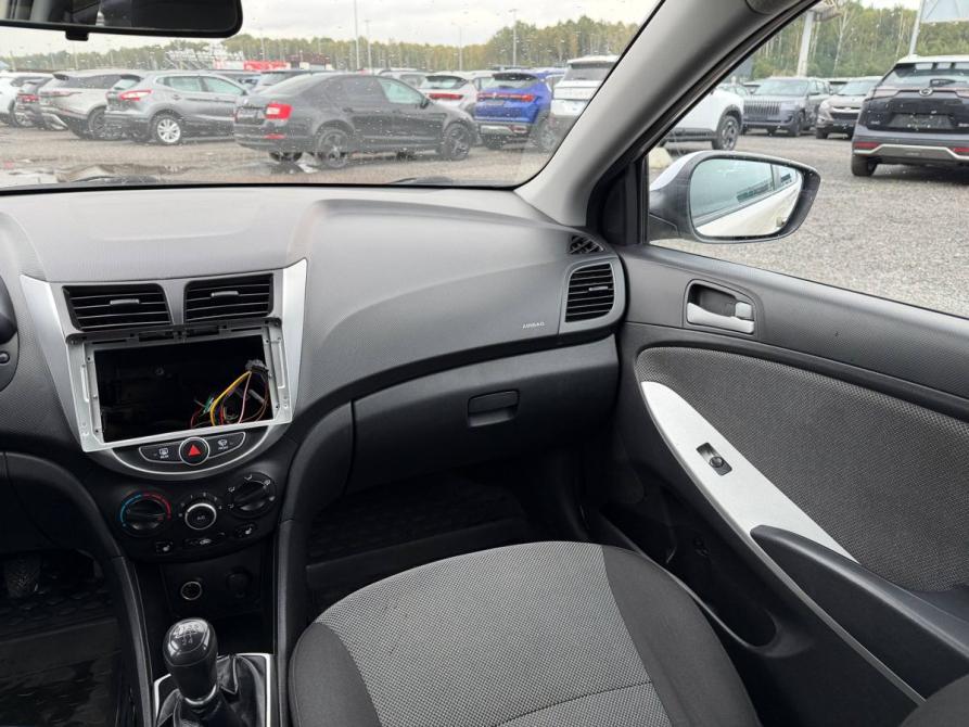 Hyundai Solaris I Санкт-Петербург  - изображение 7