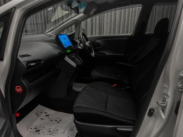 Toyota Wish II с пробегом 2009 года, цена 1 150 000 рублей, 140000 км, минивэн, Автокод Объявления