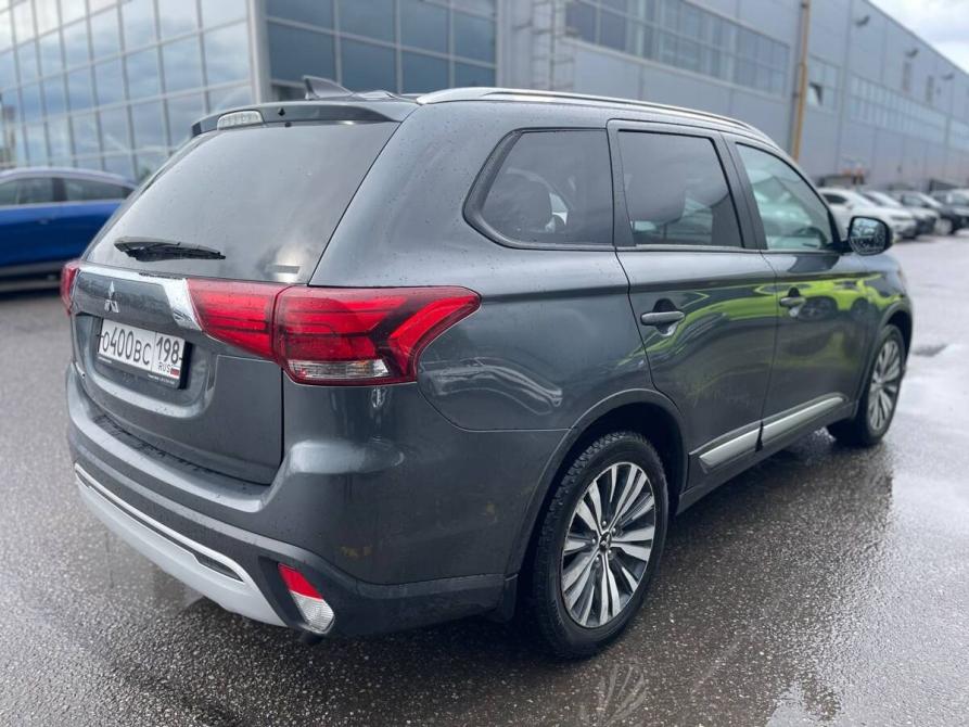 Mitsubishi Outlander III Рестайлинг 3 Санкт-Петербург  - изображение 3