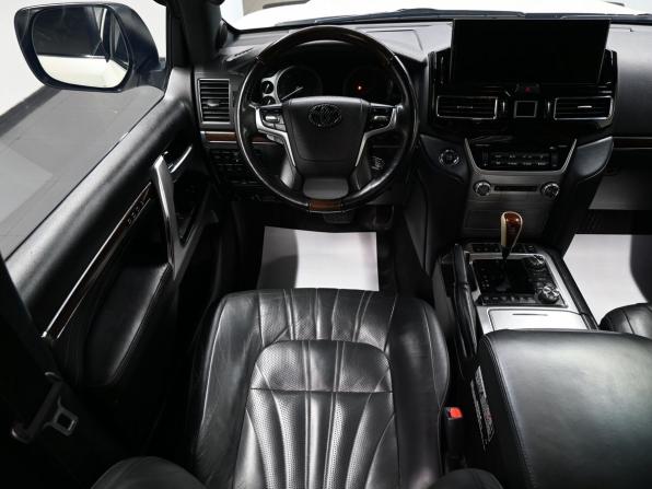 Toyota Land Cruiser 200 Series Рестайлинг 2 с пробегом 2018 года, цена 6 650 000 рублей, 145058 км, внедорожник, Автокод Объявления