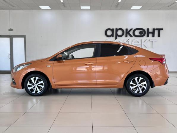 Hyundai Solaris II с пробегом 2018 года, цена 1 310 000 рублей, 153434 км, седан, Автокод Объявления