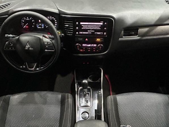 Mitsubishi Outlander III Рестайлинг 2 с пробегом 2018 года, цена 1 710 000 рублей, 161072 км, внедорожник, Автокод Объявления
