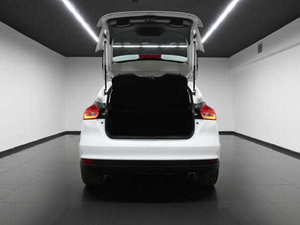 Ford Focus III Рестайлинг с пробегом 2017 года, цена 1 295 000 рублей, 124980 км, хэтчбек, Автокод Объявления