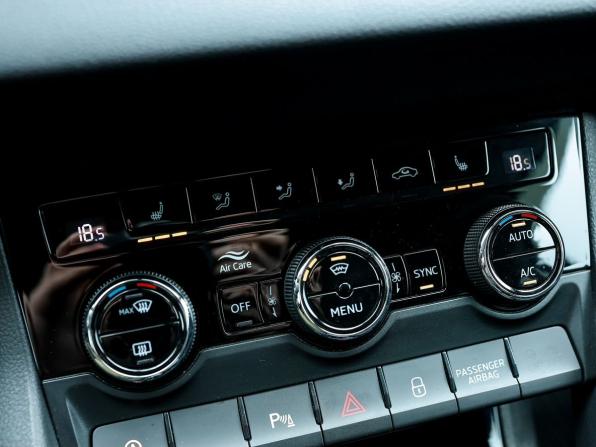 Skoda Karoq I с пробегом 2021 года, цена 2 569 000 рублей, 108411 км, внедорожник, Автокод Объявления