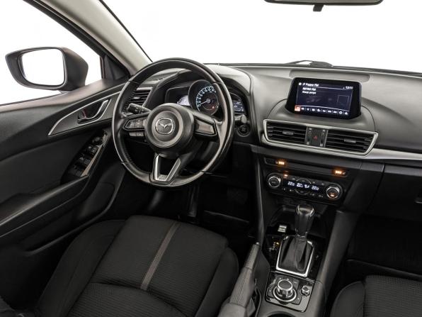 Mazda 3 III (BM) Рестайлинг с пробегом 2017 года, цена 1 500 000 рублей, 136614 км, хэтчбек, Автокод Объявления