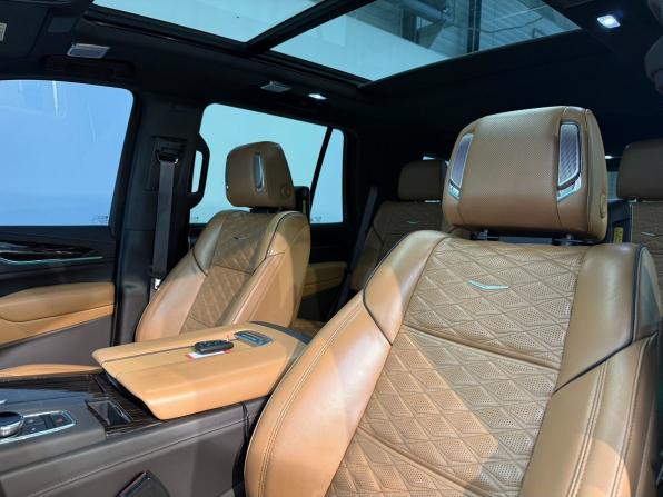 Cadillac Escalade V с пробегом 2021 года, цена 10 100 000 рублей, 55105 км, внедорожник, Автокод Объявления