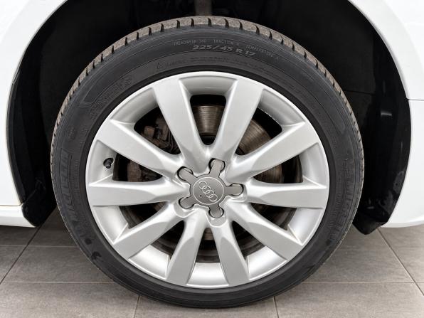 Audi A4 IV (B8) Рестайлинг с пробегом 2015 года, цена 1 235 000 рублей, 167217 км, седан, Автокод Объявления