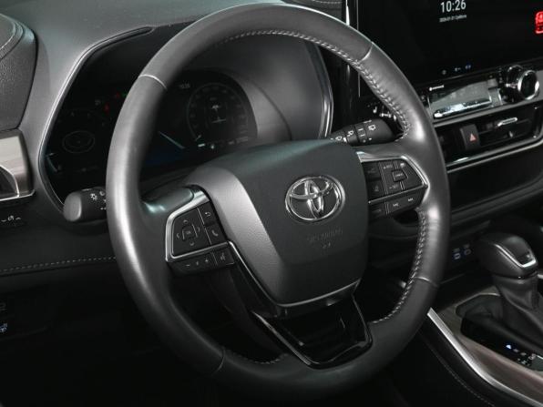 Toyota Highlander IV (XU70) с пробегом 2024 года, цена 4 749 000 рублей, 27532 км, внедорожник, Автокод Объявления