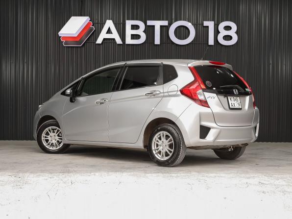 Honda Fit III с пробегом 2016 года, цена 950 000 рублей, 122000 км, хэтчбек, Автокод Объявления