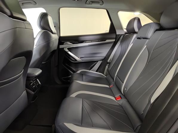 Geely Atlas II с пробегом 2023 года, цена 2 680 000 рублей, 10514 км, внедорожник, Автокод Объявления