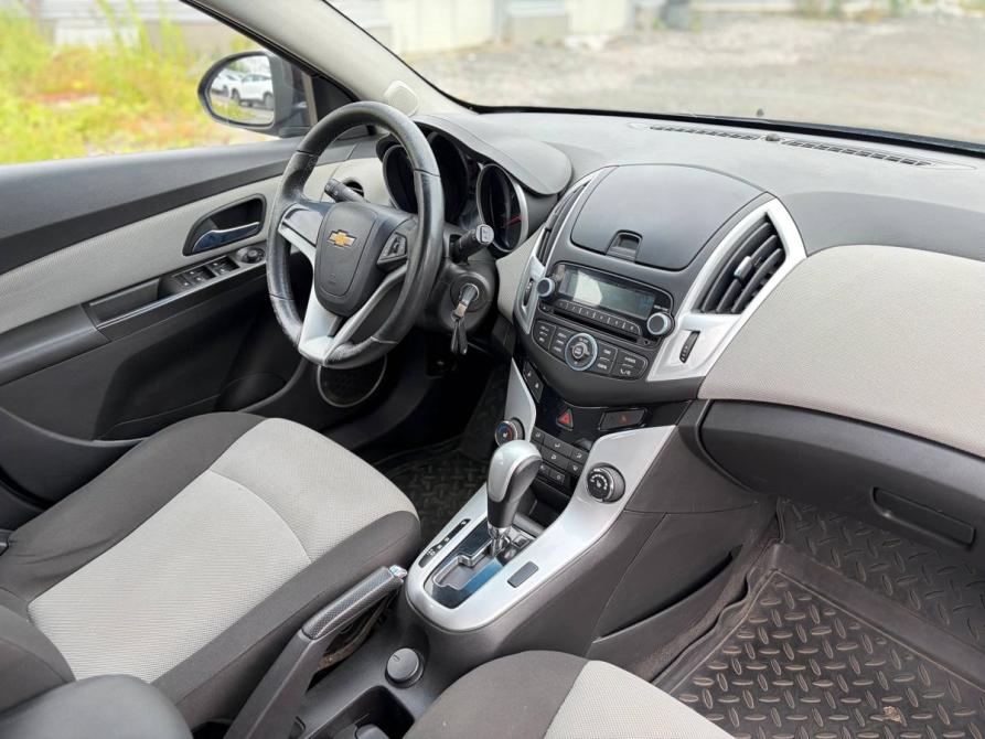 Chevrolet Cruze I Рестайлинг Санкт-Петербург  - изображение 9