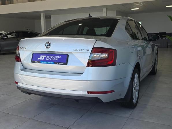 Skoda Octavia III (A7) Рестайлинг с пробегом 2017 года, цена 1 835 000 рублей, 127000 км, лифтбек, Автокод Объявления