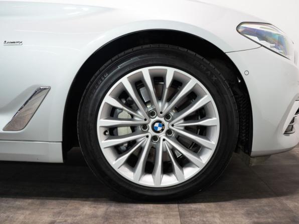 BMW 5 серии VII (G30/G31/G38) с пробегом 2017 года, цена 3 320 000 рублей, 58244 км, седан, Автокод Объявления