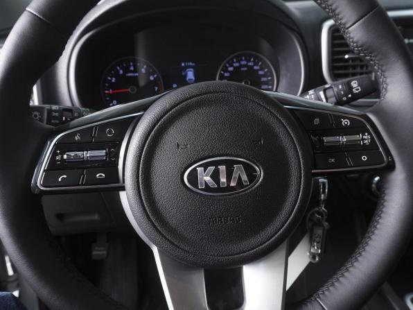 Kia Sportage IV Рестайлинг с пробегом 2019 года, цена 2 300 000 рублей, 68819 км, внедорожник, Автокод Объявления