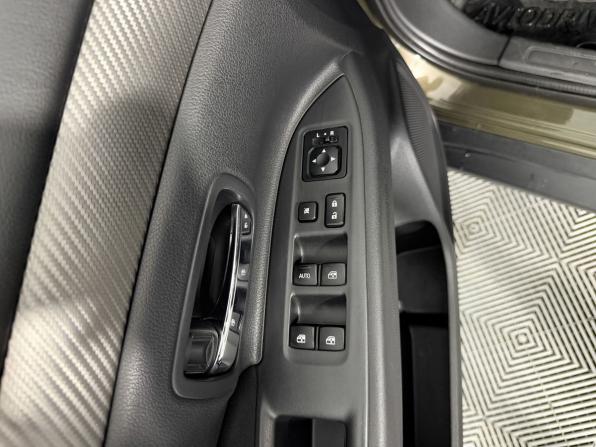 Mitsubishi Outlander III Рестайлинг 2 с пробегом 2015 года, цена 1 890 000 рублей, 113506 км, внедорожник, Автокод Объявления
