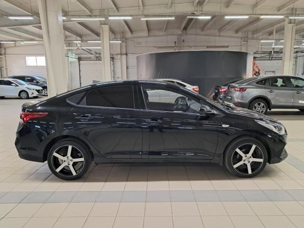Hyundai Solaris II с пробегом 2019 года, цена 1 435 000 рублей, 141010 км, седан, Автокод Объявления