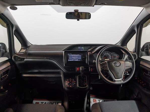Toyota Noah III (R80) с пробегом 2017 года, цена 2 290 000 рублей, 101511 км, минивэн, Автокод Объявления
