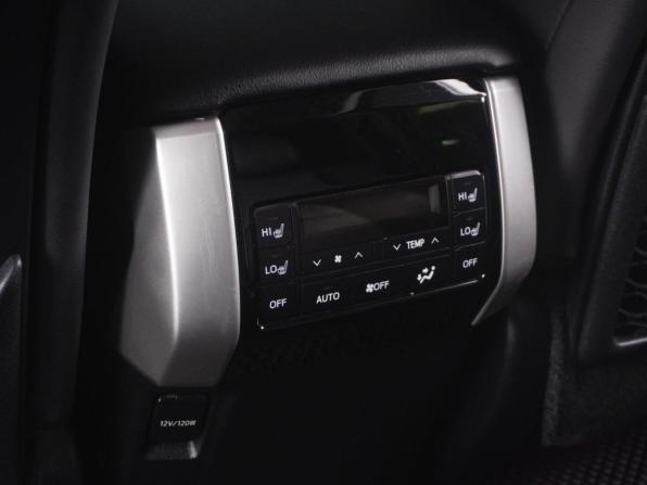 Toyota Land Cruiser Prado 150 Series Рестайлинг 2 с пробегом 2017 года, цена 5 889 000 рублей, 113604 км, внедорожник, Автокод Объявления